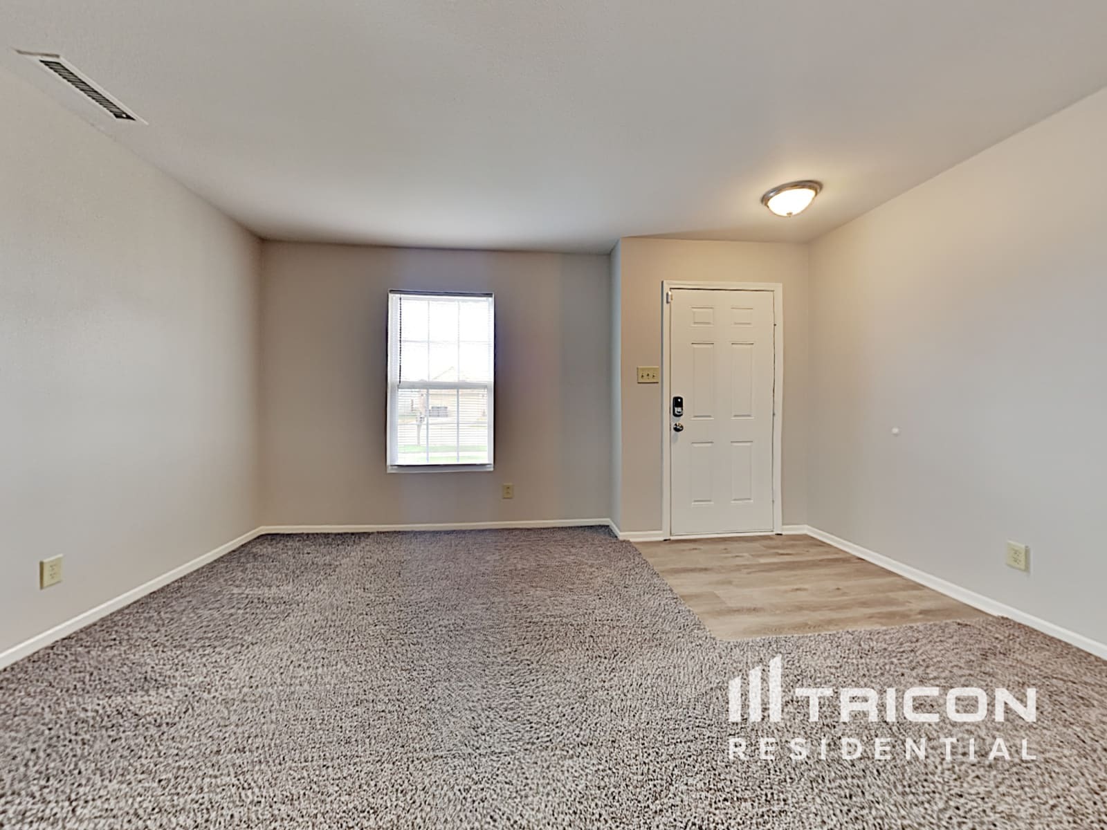 Building Photo - 1413 Bluestem Dr