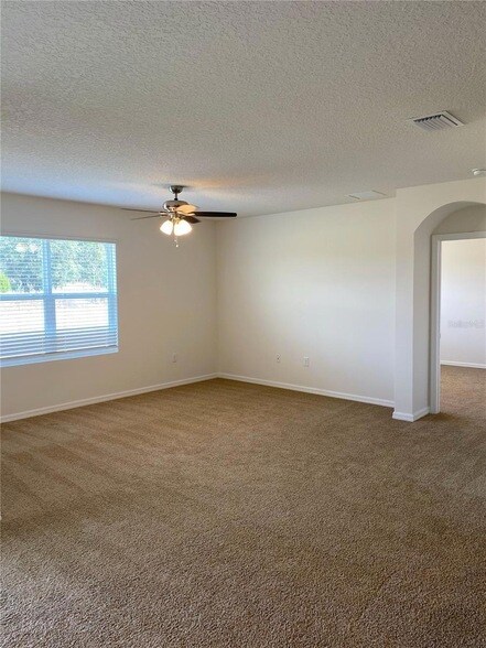 Building Photo - 2961 NE 43rd Rd