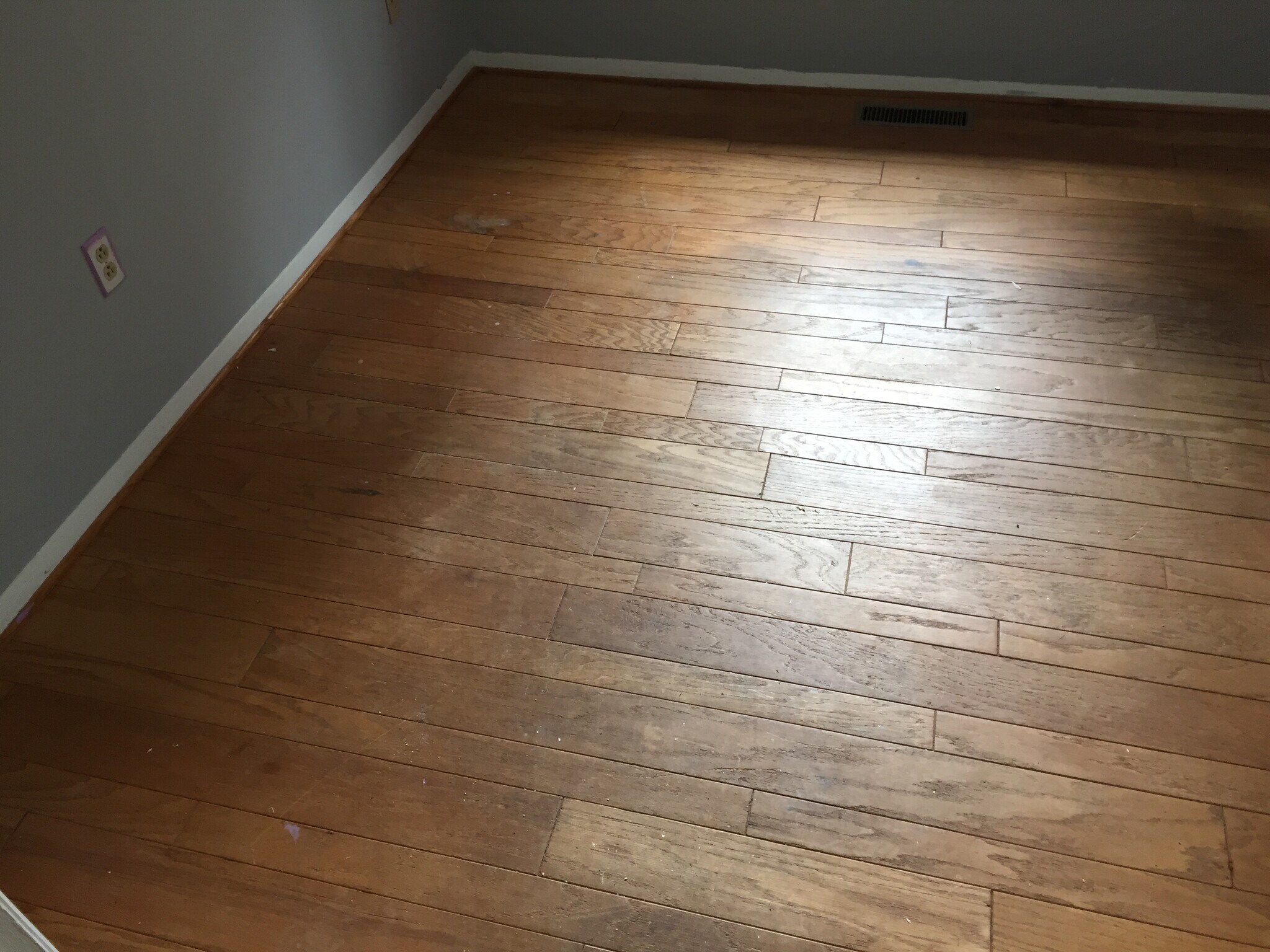 Building Photo - 2805 Wellesley Ct