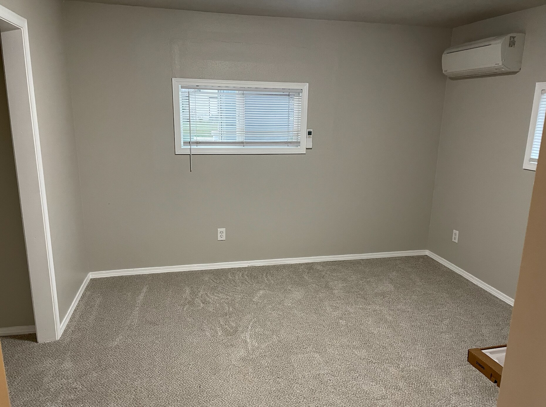 Building Photo - 2116 S Longmont Ave