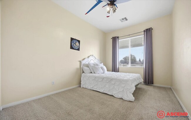 Building Photo - 5406 Pelican Hill Dr