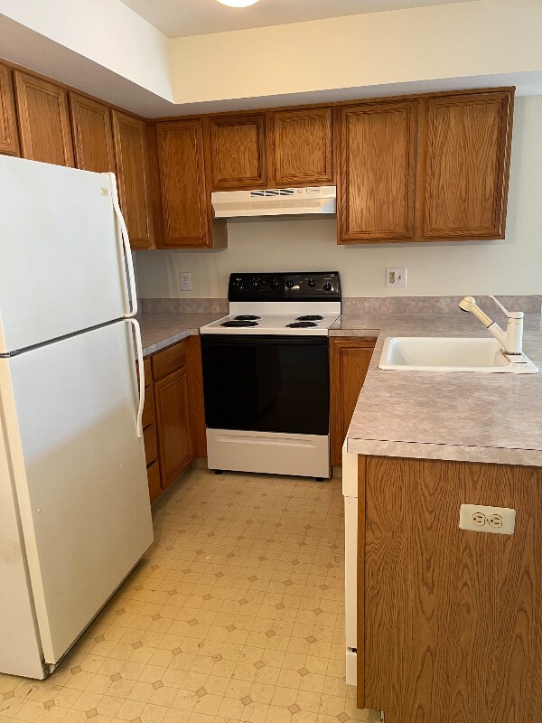 Building Photo - 50 Wagon Wheel Rd