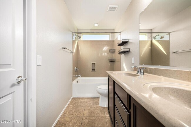 Building Photo - 10809 W Saddlehorn Rd