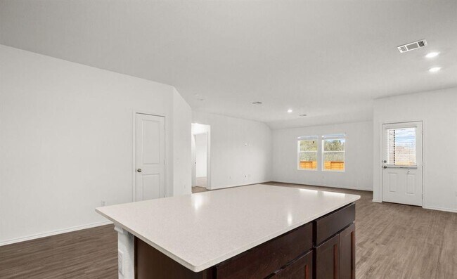 Building Photo - 460 Jack Ryan
