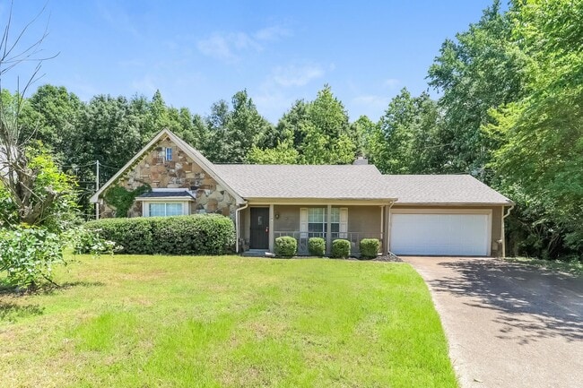 Primary Photo - 4820 Greenlawn Cove