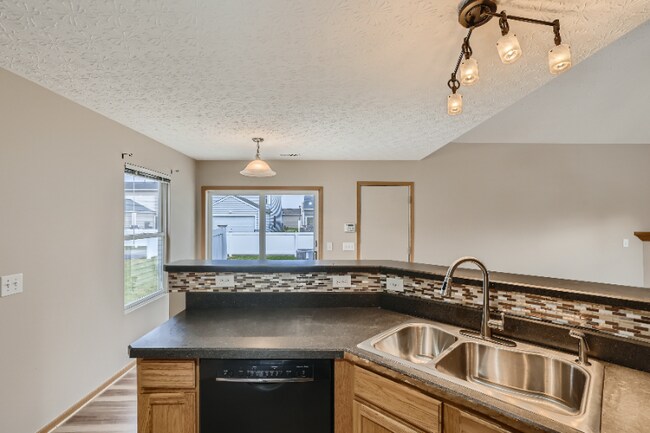 Building Photo - 5522 Spring River Ave