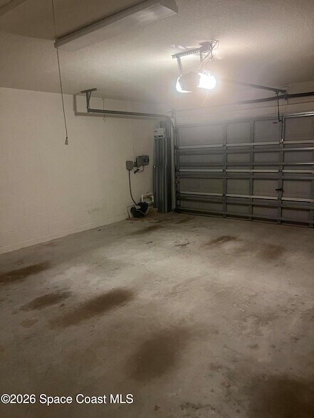 Building Photo - 241 Paquita Cir