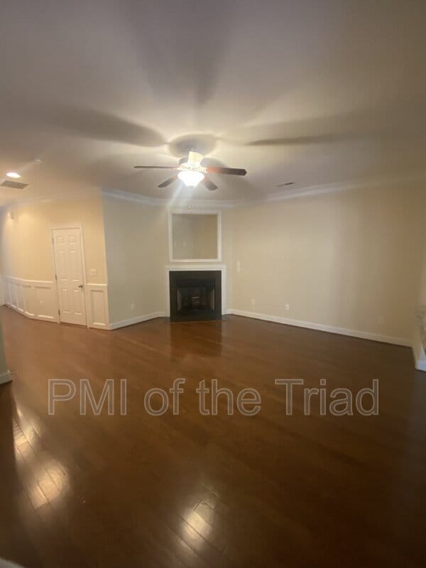 Building Photo - 1078 Richmond Park Dr