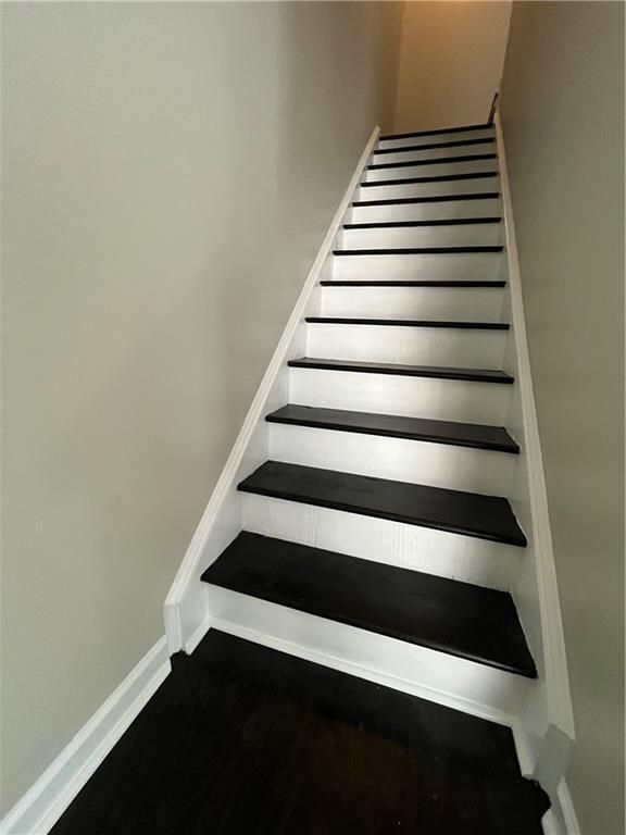 Building Photo - 5368 Hickory Knoll NW