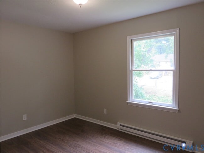 Building Photo - 117 N Ivy Ave