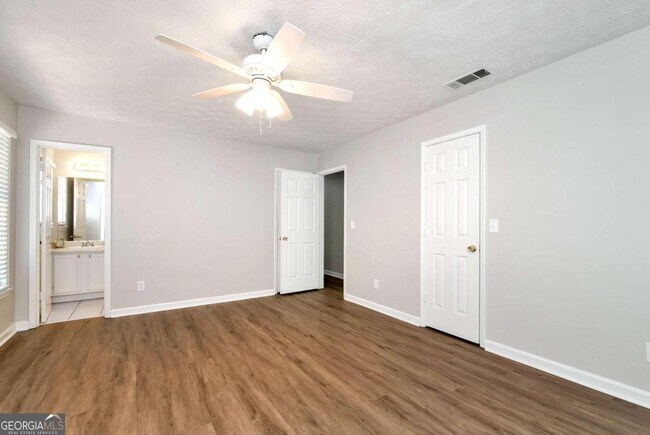 Building Photo - 3860 Maple Wood Trail