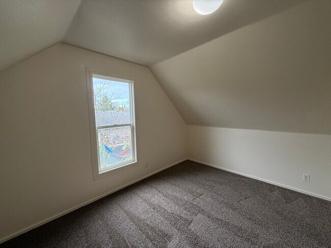 Building Photo - Updated Farm House