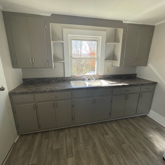 Building Photo - 4871 Ponderosa Rd