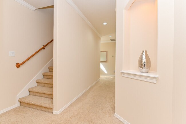 Building Photo - 1126 Sopris Dr