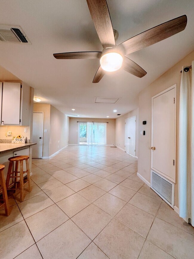 Building Photo - 4BR SFR w/ 2-Car Garage, RV Parking & Big Yard in Rocklin