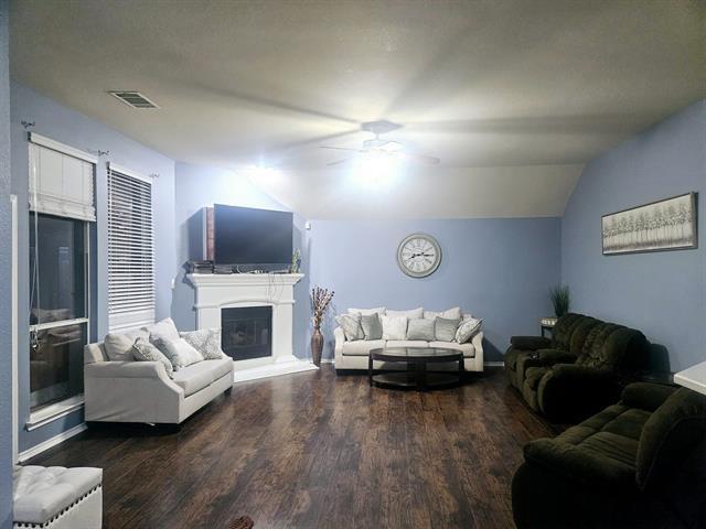 Building Photo - 3019 Stallion Crossing