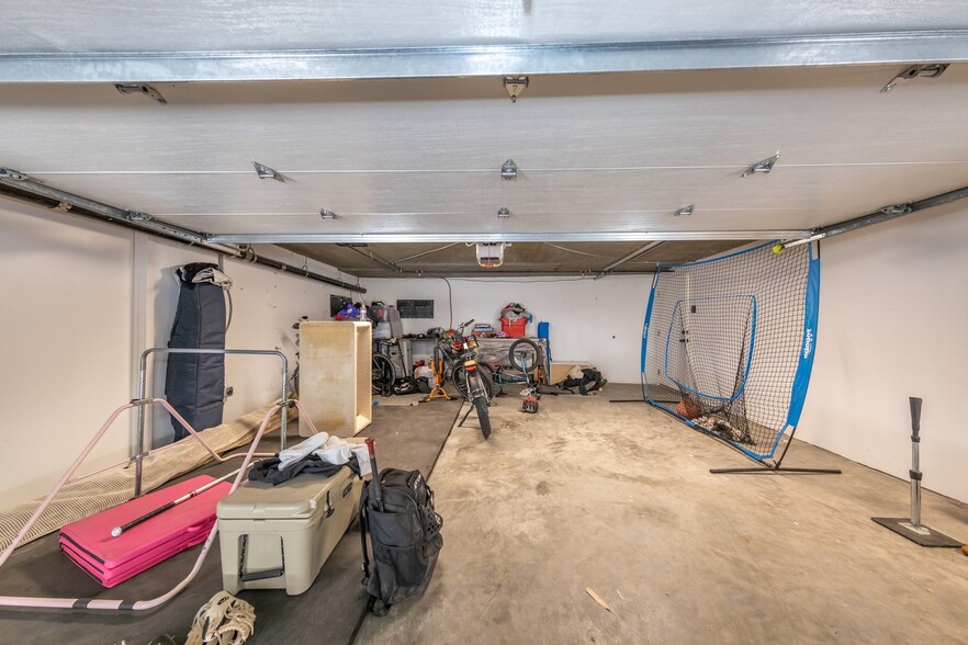 Building Photo - 2506 Wilson Ave