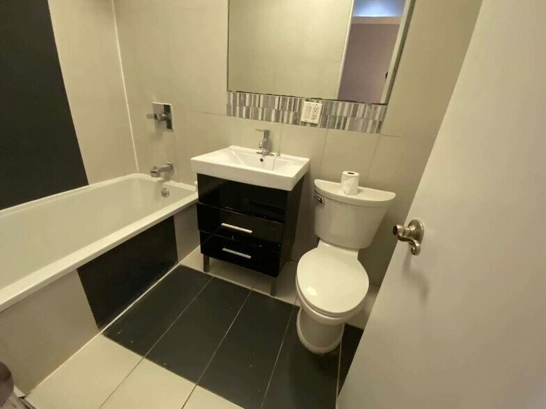 Building Photo - 43 Weirfield St