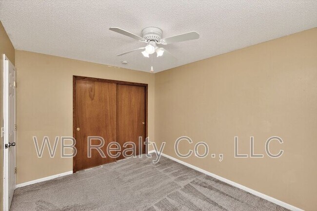 Building Photo - 260 Windfield Pkwy