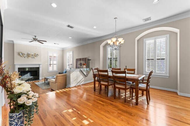 Building Photo - 9910 Orchard Ct