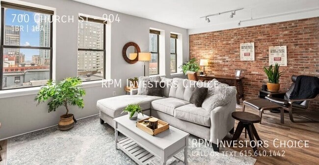 Building Photo - 700 Church St