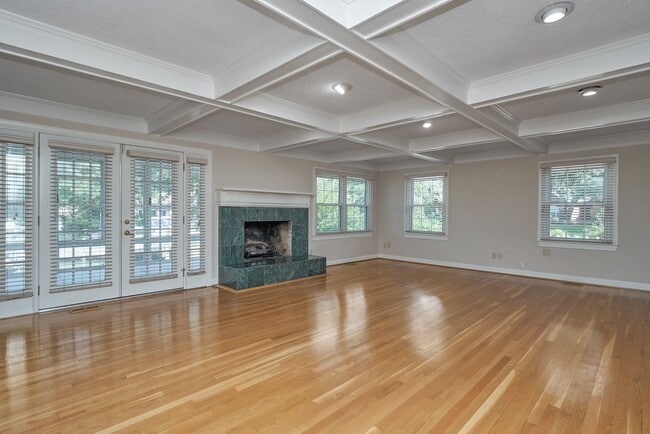 Building Photo - 2406 Jib Cir