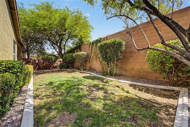 Building Photo - 758 Rise Canyon Dr