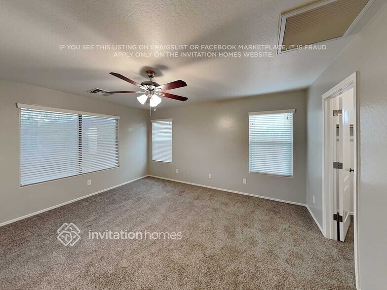 Building Photo - 27424 N 63rd Dr