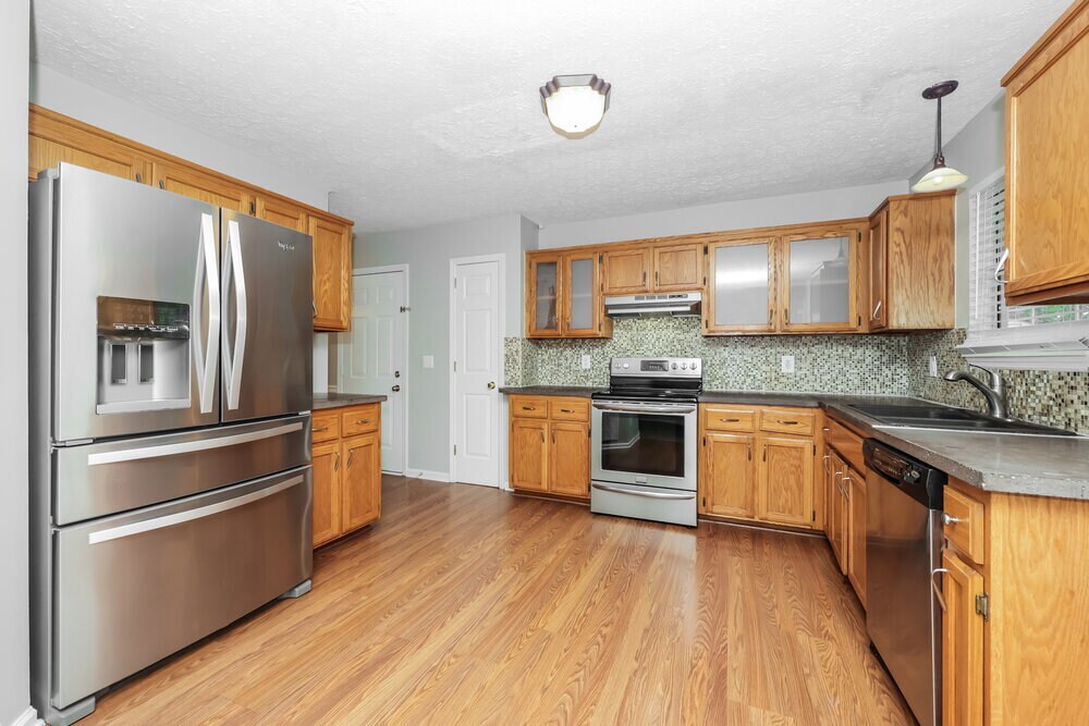 Building Photo - 5120 Pebble Creek Dr