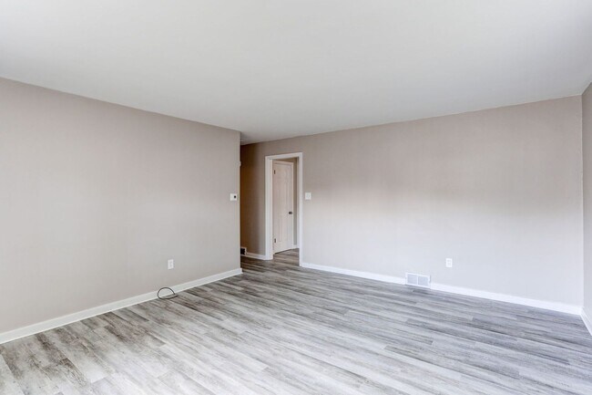 Building Photo - 336 Snyder Ave