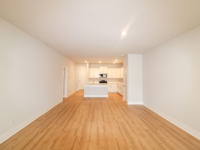 Building Photo - RENT SPECIAL of $1,695/MONTH for 12 MONTHS...