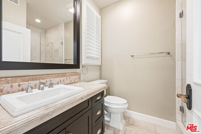 Building Photo - 13079 Bluff Creek Dr