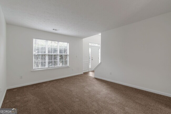 Building Photo - 1385 Pinebreeze Way