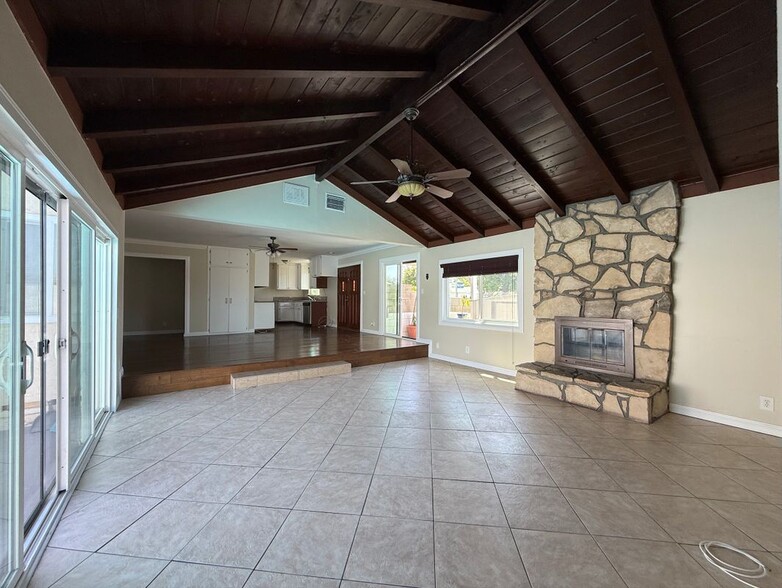 Building Photo - 12139 Gard