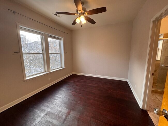 Building Photo - 1342 W Estes Ave