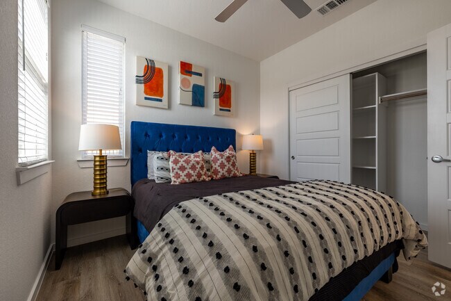 2BR, 2BA - 971SF - 2nd Bedroom - Estates at Plum Creek