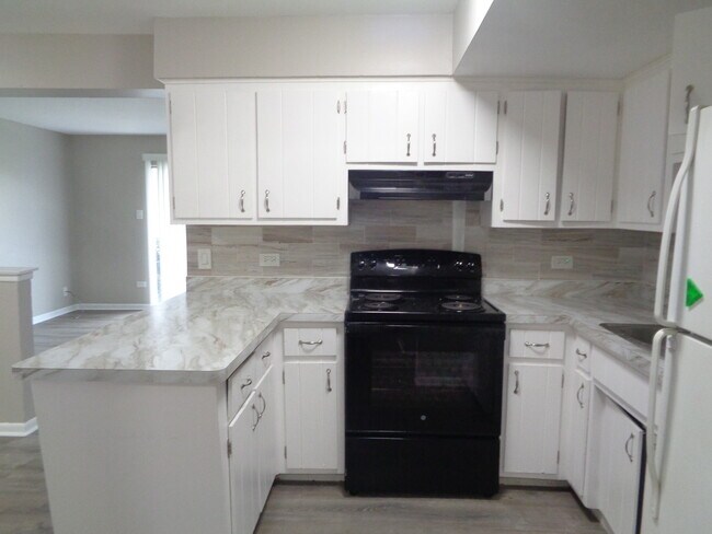 Building Photo - 6045 Marshall Ave