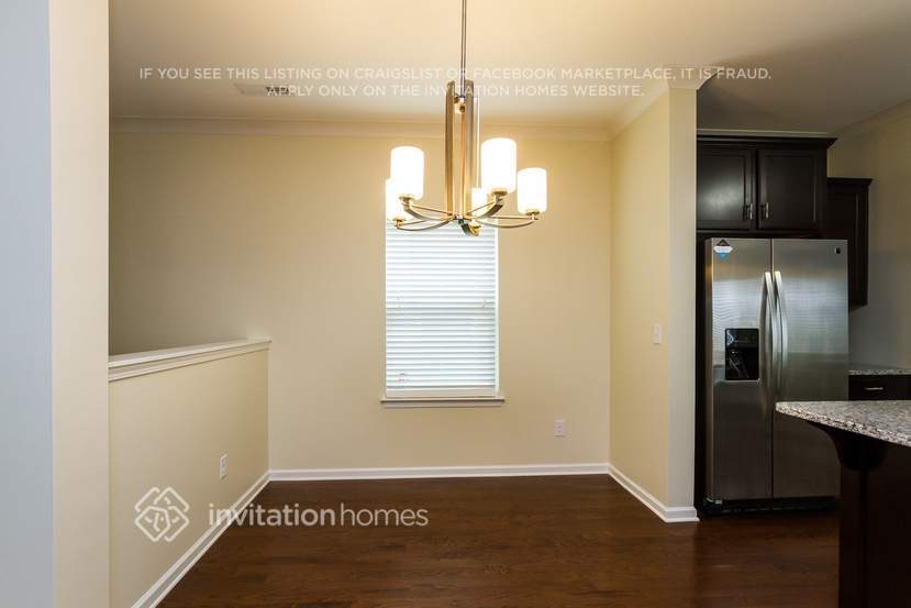 Building Photo - 8130 Dumphries Dr