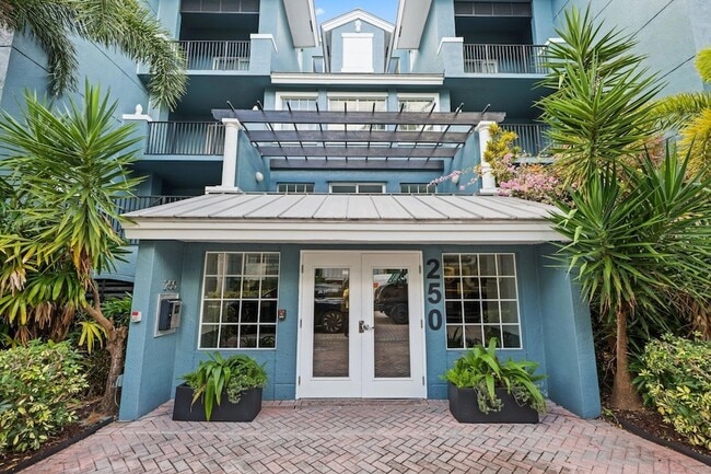 Building Photo - 250 NE 3rd Ave