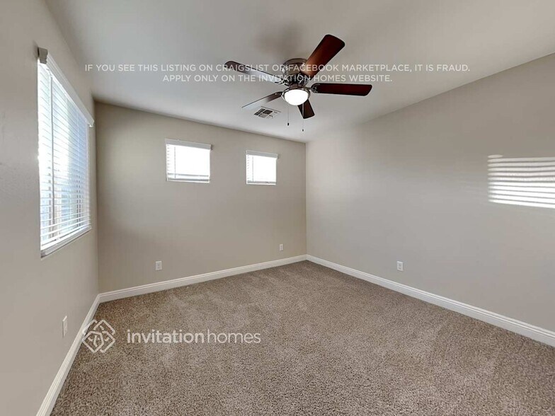 Building Photo - 3293 E Sheffield Rd