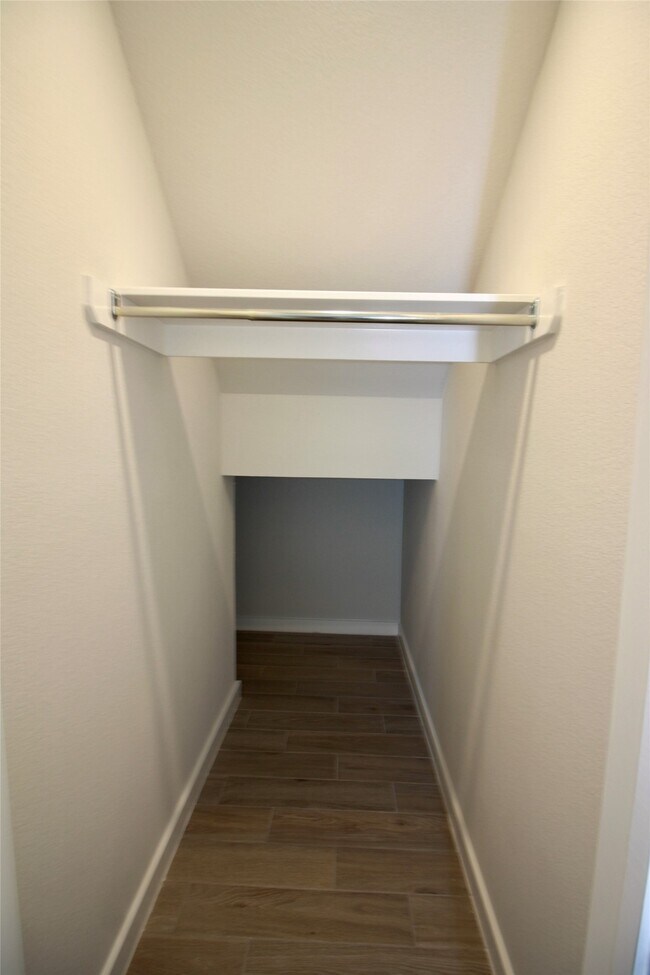 Building Photo - 6542 Scarlet Pond Ln