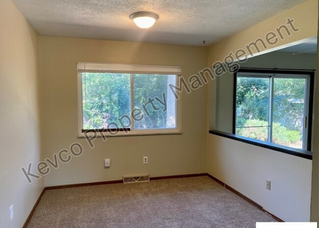 Building Photo - More Space. More Living. Huge 4 Bed House!