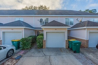 Building Photo - 976 Scenic Oak Ln