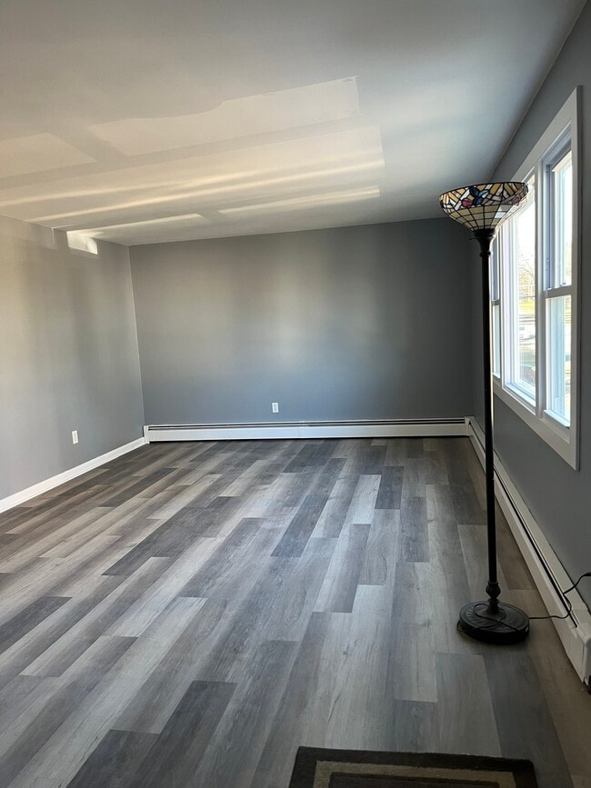 Building Photo - 267 Sylvan St