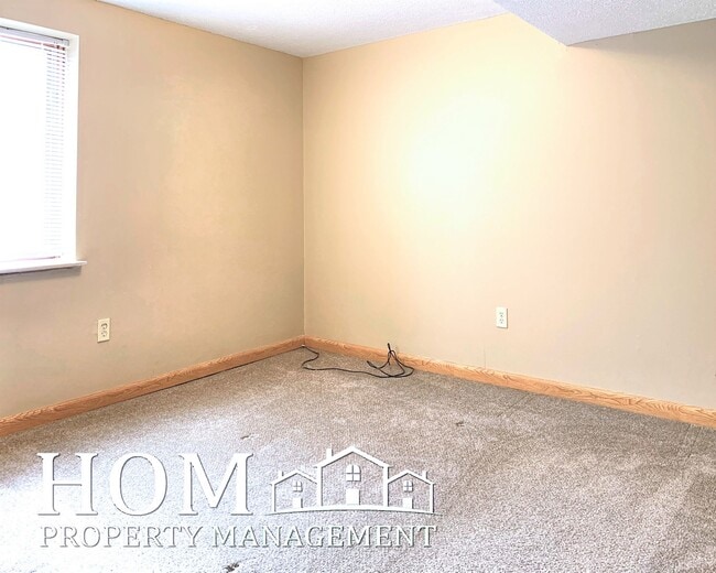 Building Photo - 108.5 Rogers St