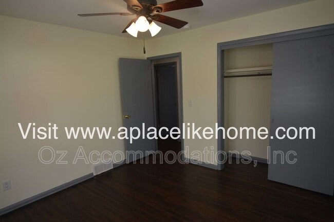 Building Photo - 4340 W 51st St