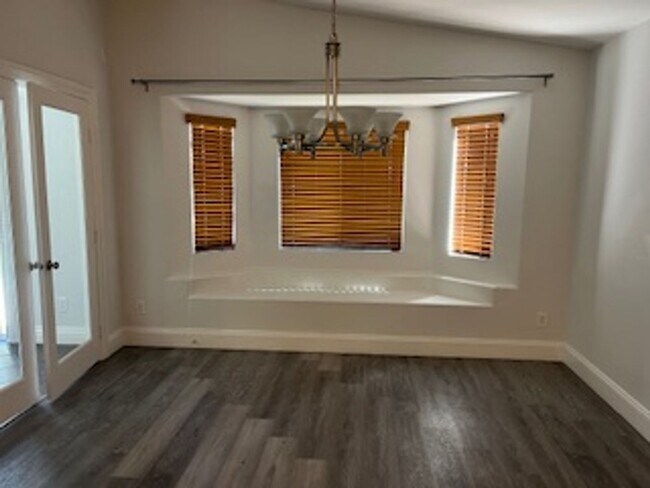 Building Photo - Beautiful Spacious Single story Home in Allen Manor