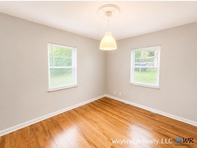 Building Photo - 3518 Hazelwood Ave