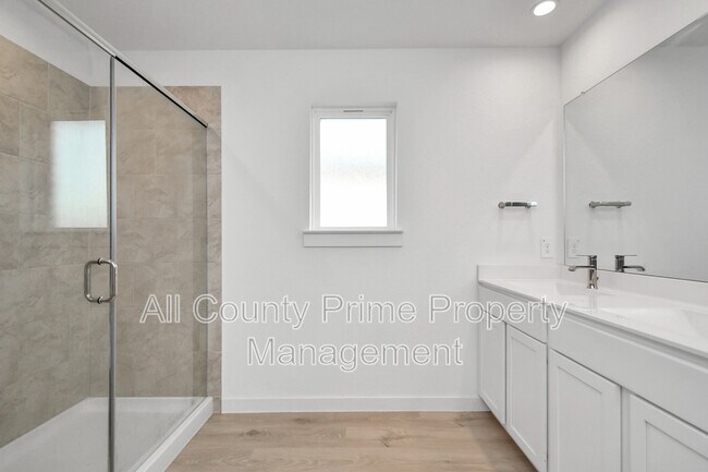 Building Photo - 29935 Gallatin River Ln