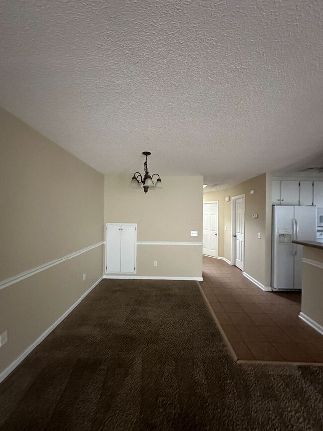 Building Photo - Wakefield!!!  3 Bedroom Townhome